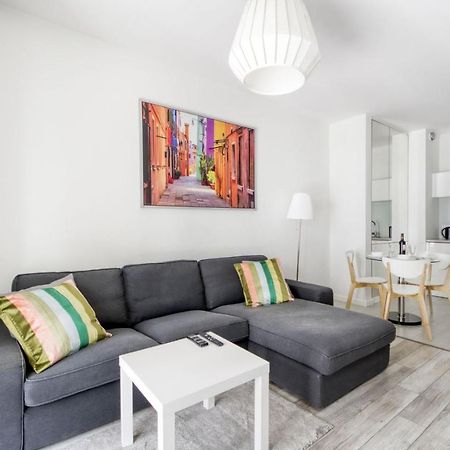 Warsaw Night Apartments Menica Residence ภายนอก รูปภาพ