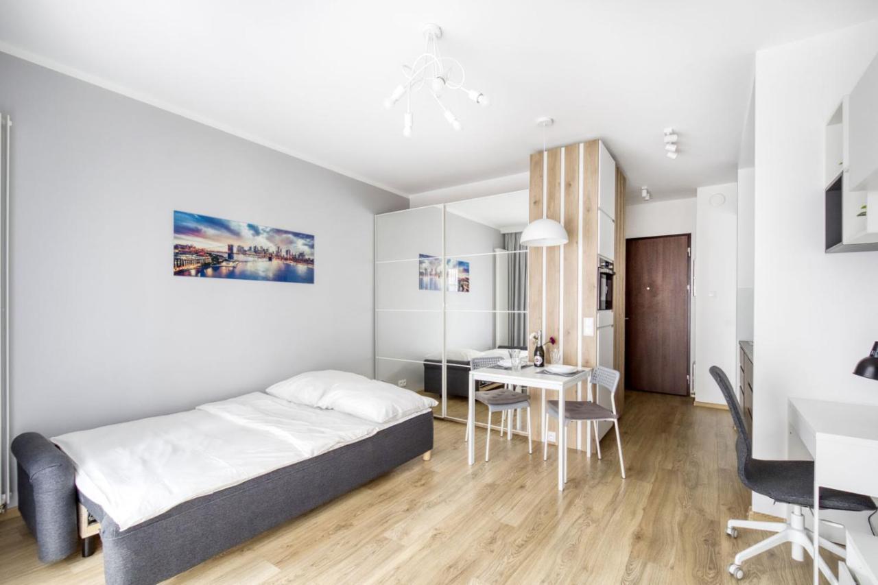 Warsaw Night Apartments Menica Residence ภายนอก รูปภาพ