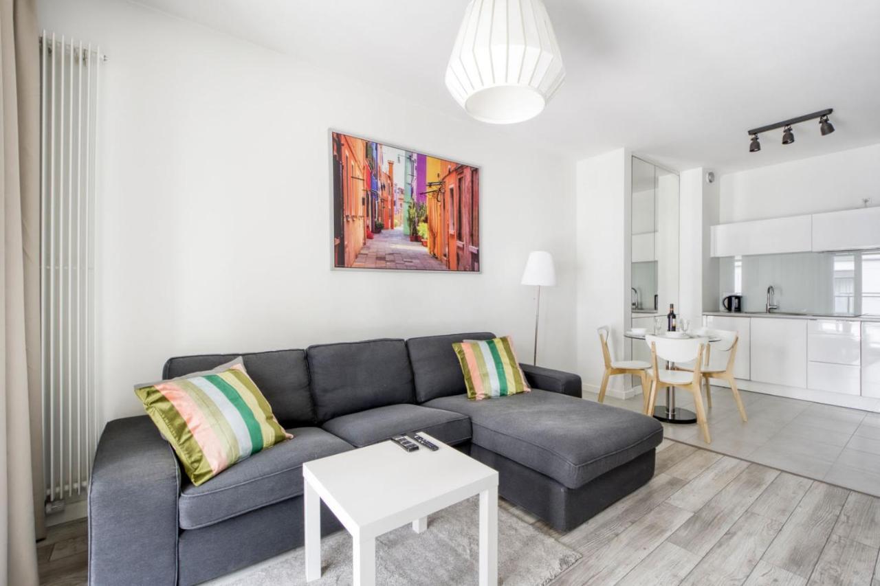 Warsaw Night Apartments Menica Residence ภายนอก รูปภาพ